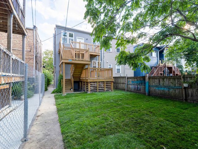 3306 W Le Moyne Street, Chicago, IL 60651
