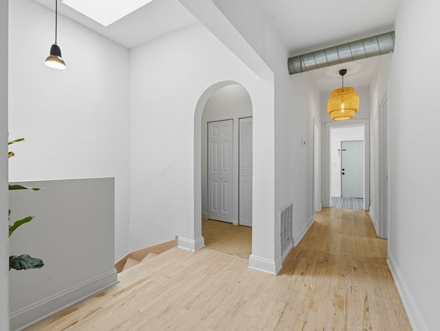 3306 W Le Moyne Street, Chicago, IL 60651