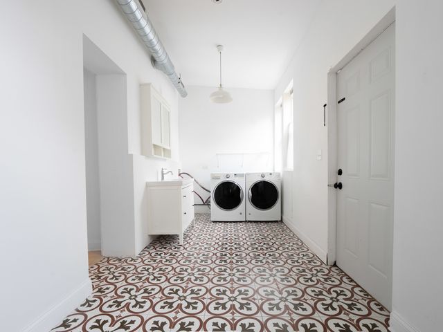 3306 W Le Moyne Street, Chicago, IL 60651