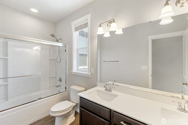 2412 NE Boulderstone Court, Poulsbo, WA 98370