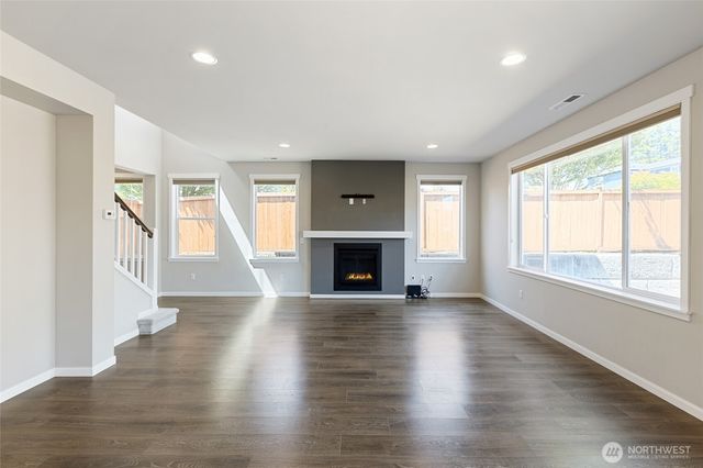 2412 NE Boulderstone Court, Poulsbo, WA 98370