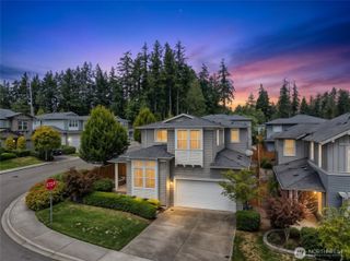 2412 NE Boulderstone Court, Poulsbo, WA 98370