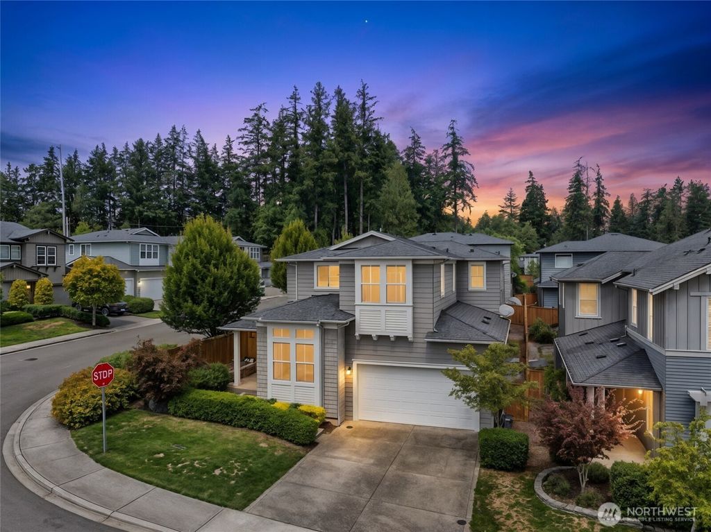 2412 NE Boulderstone Court, Poulsbo, WA 98370