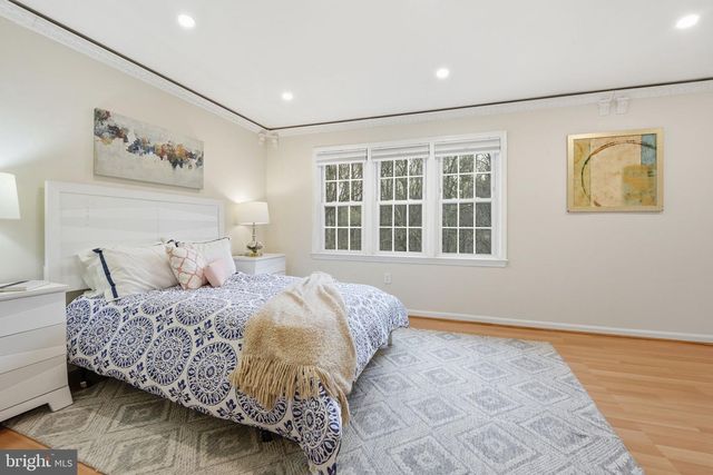 8967 OMEGA CT, Springfield, VA 22152