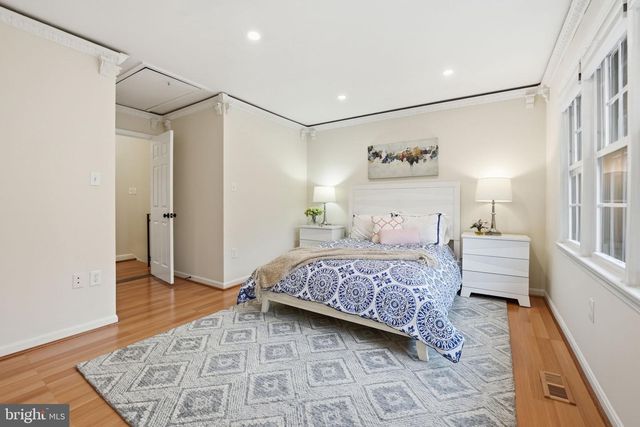 8967 OMEGA CT, Springfield, VA 22152