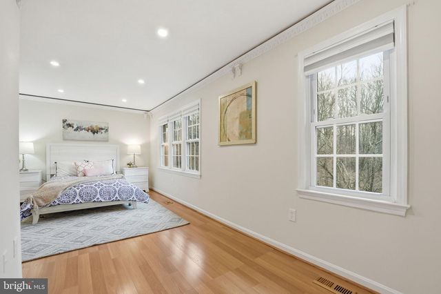 8967 OMEGA CT, Springfield, VA 22152