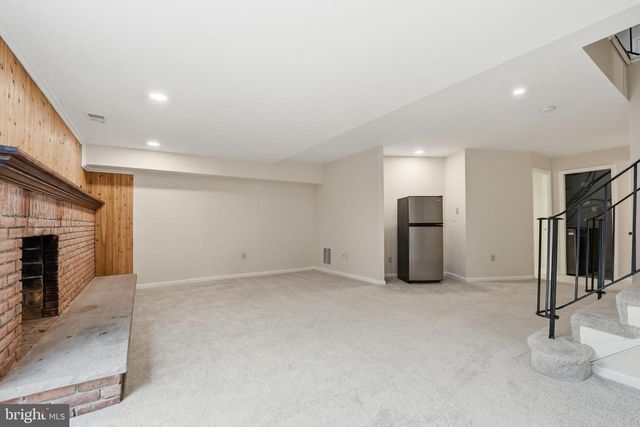 8967 OMEGA CT, Springfield, VA 22152