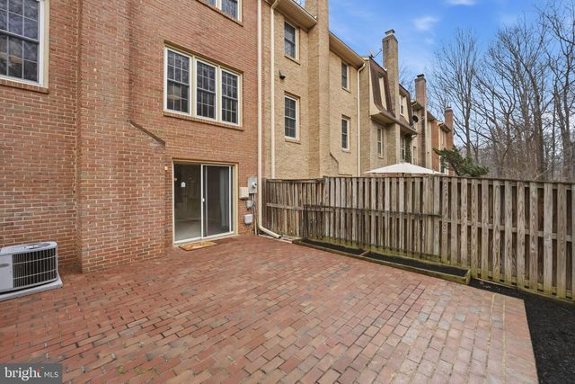 8967 OMEGA CT, Springfield, VA 22152