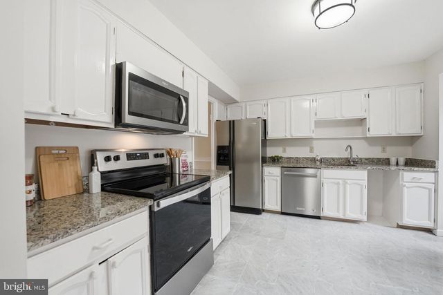 8967 OMEGA CT, Springfield, VA 22152