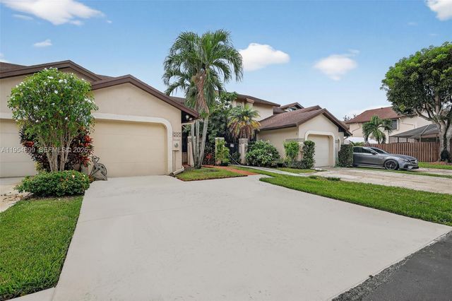 13702 SW 101st Ter, Miami, FL 33186