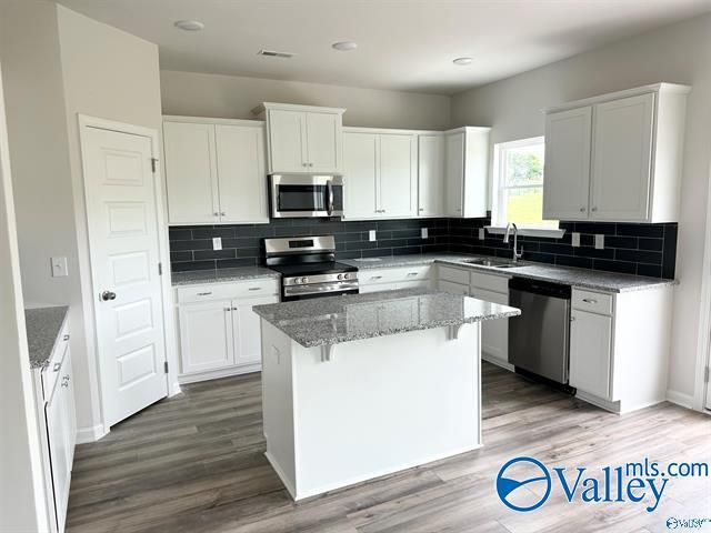 19933 Wicklow Circle, Athens, AL 35613