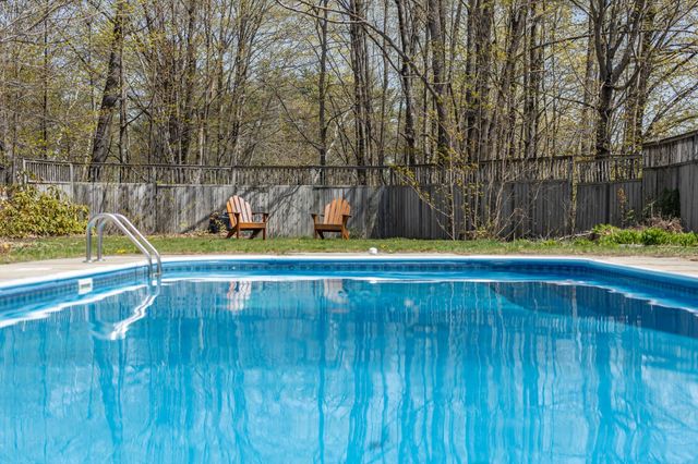 1003 School Street, Dunbarton, NH 03046