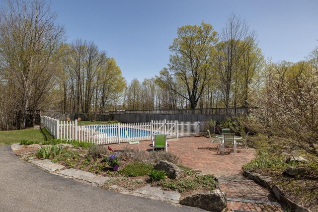 1003 School Street, Dunbarton, NH 03046