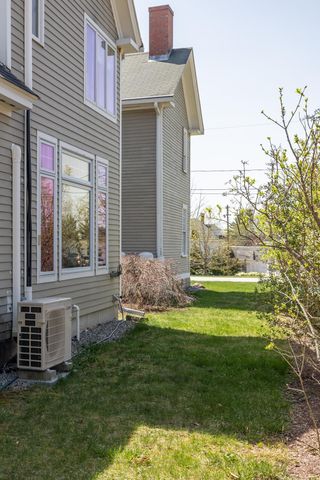 1003 School Street, Dunbarton, NH 03046