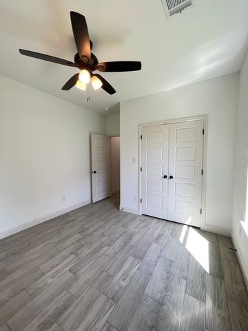 2512 San Gabriel Drive, Granbury, TX 76048