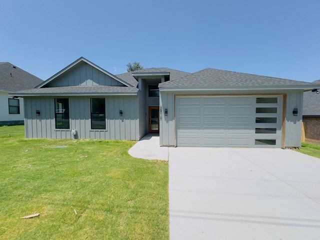 2512 San Gabriel Drive, Granbury, TX 76048