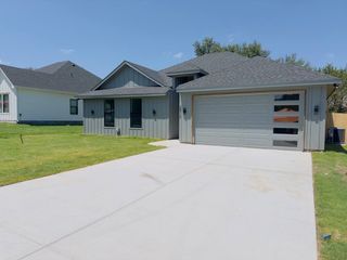 2512 San Gabriel Drive, Granbury, TX 76048