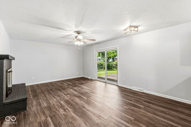 24 Hilltop, Danville, IN 46122