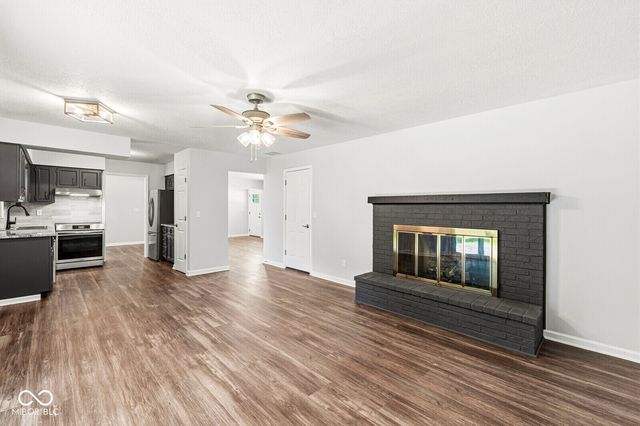 24 Hilltop, Danville, IN 46122