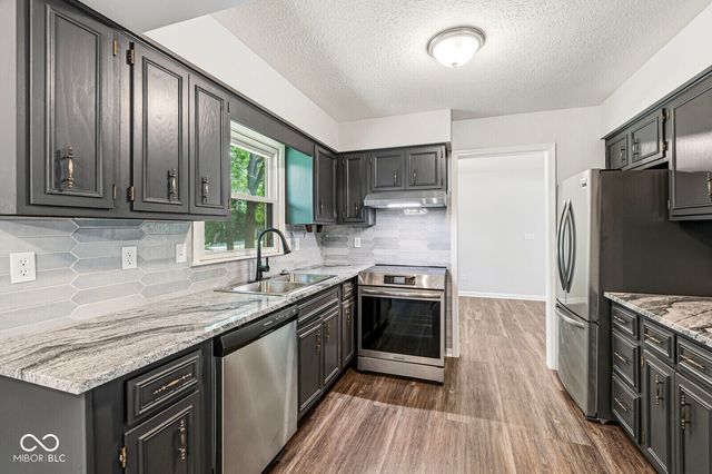 24 Hilltop, Danville, IN 46122