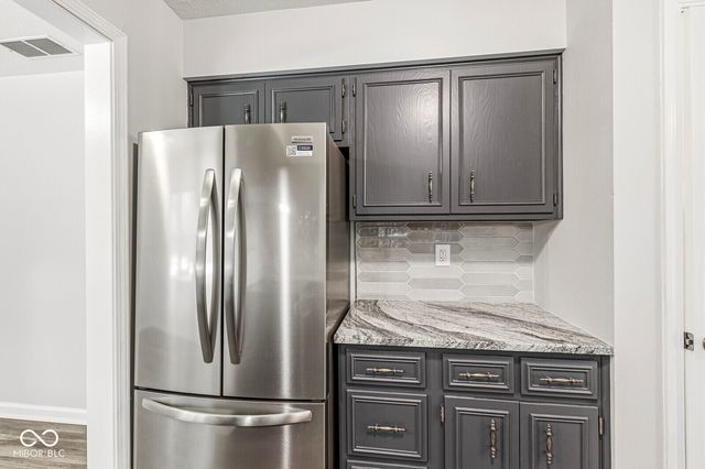 24 Hilltop, Danville, IN 46122