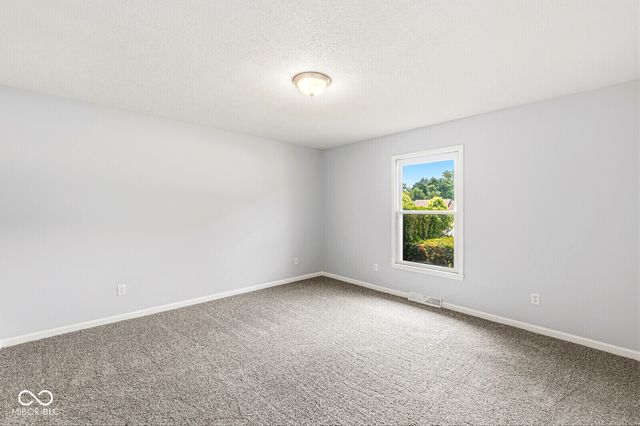 24 Hilltop, Danville, IN 46122