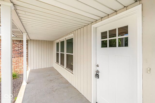 24 Hilltop, Danville, IN 46122