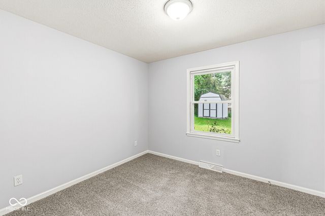 24 Hilltop, Danville, IN 46122