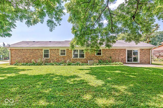 24 Hilltop, Danville, IN 46122