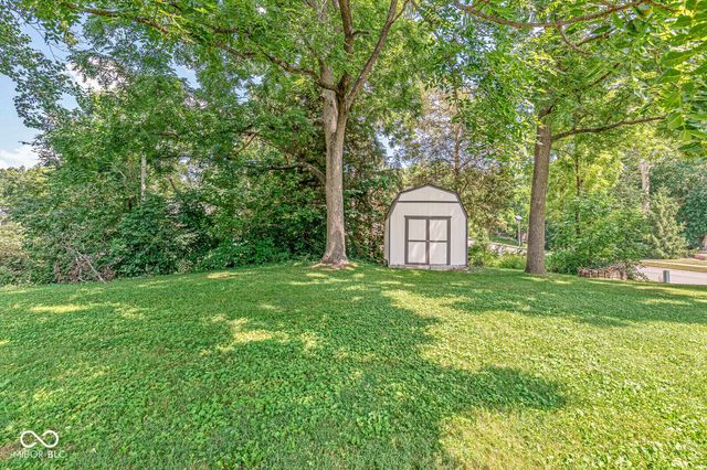 24 Hilltop, Danville, IN 46122