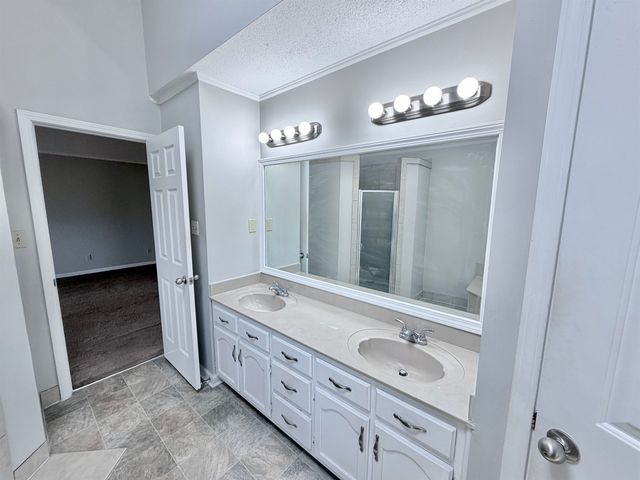 9329 CURLING POND LN, Lakeland, TN 38002