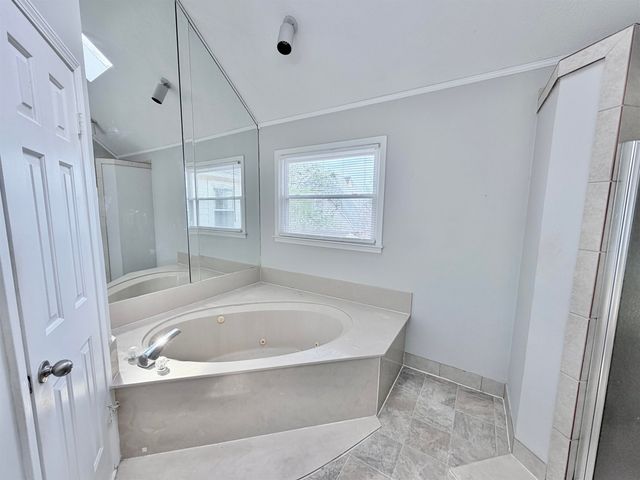 9329 CURLING POND LN, Lakeland, TN 38002