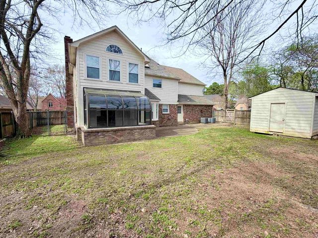 9329 CURLING POND LN, Lakeland, TN 38002