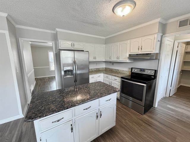 9329 CURLING POND LN, Lakeland, TN 38002