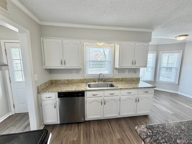 9329 CURLING POND LN, Lakeland, TN 38002