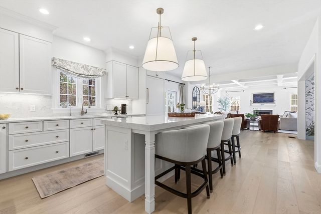 29 Rawson Farm Rd, Mendon, MA 01756