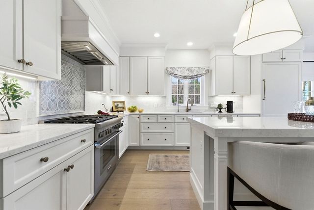 29 Rawson Farm Rd, Mendon, MA 01756