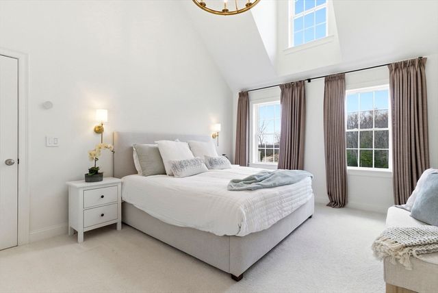 29 Rawson Farm Rd, Mendon, MA 01756