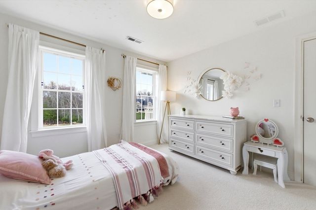 29 Rawson Farm Rd, Mendon, MA 01756