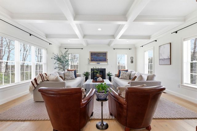 29 Rawson Farm Rd, Mendon, MA 01756