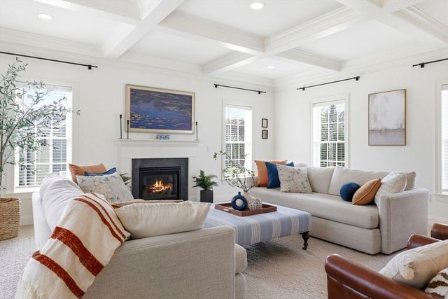 29 Rawson Farm Rd, Mendon, MA 01756