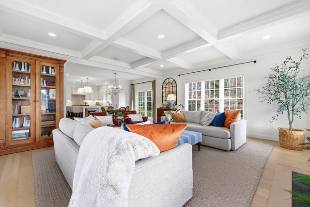 29 Rawson Farm Rd, Mendon, MA 01756