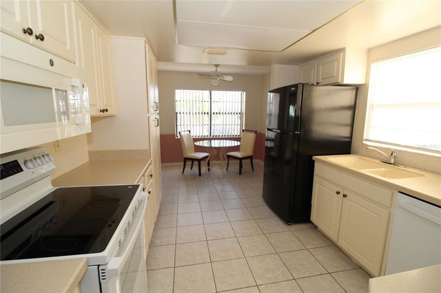 301 BRYCE COURT, Sun City Center, FL 33573