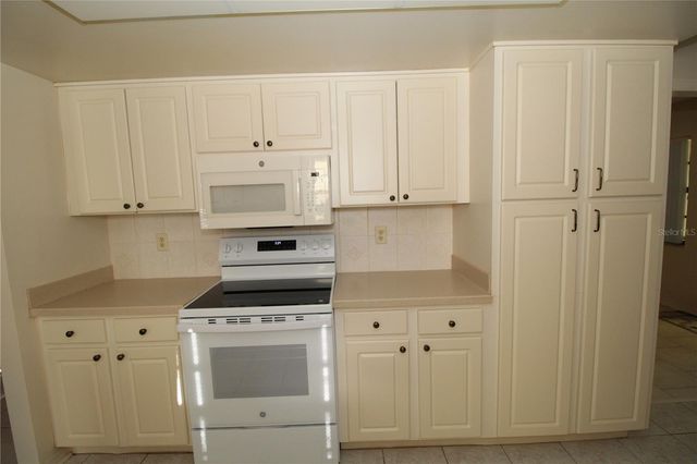 301 BRYCE COURT, Sun City Center, FL 33573
