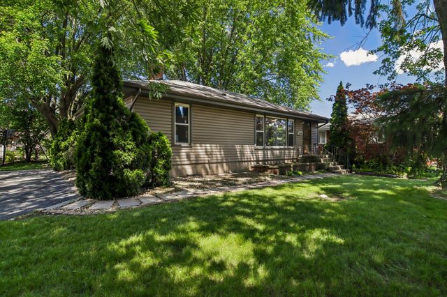 8316 Columbia Avenue, Munster, IN 46321