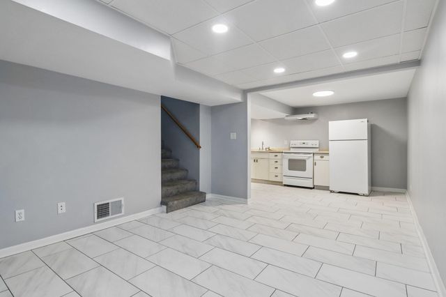 8316 Columbia Avenue, Munster, IN 46321