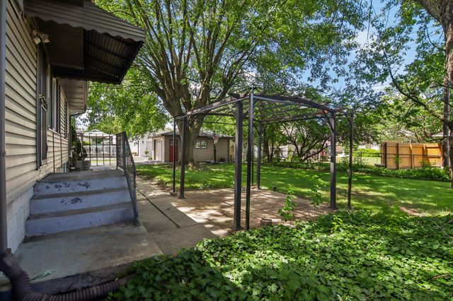 8316 Columbia Avenue, Munster, IN 46321