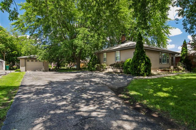 8316 Columbia Avenue, Munster, IN 46321