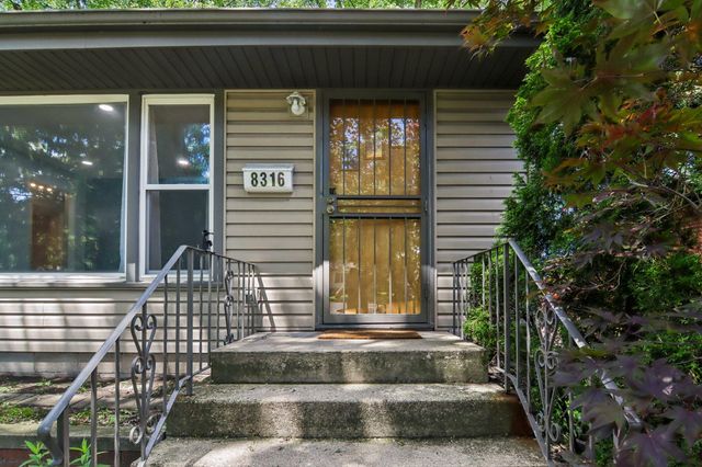 8316 Columbia Avenue, Munster, IN 46321