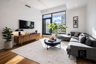 850 Metropolitan Avenue # 2-B, New York City, NY 11211
